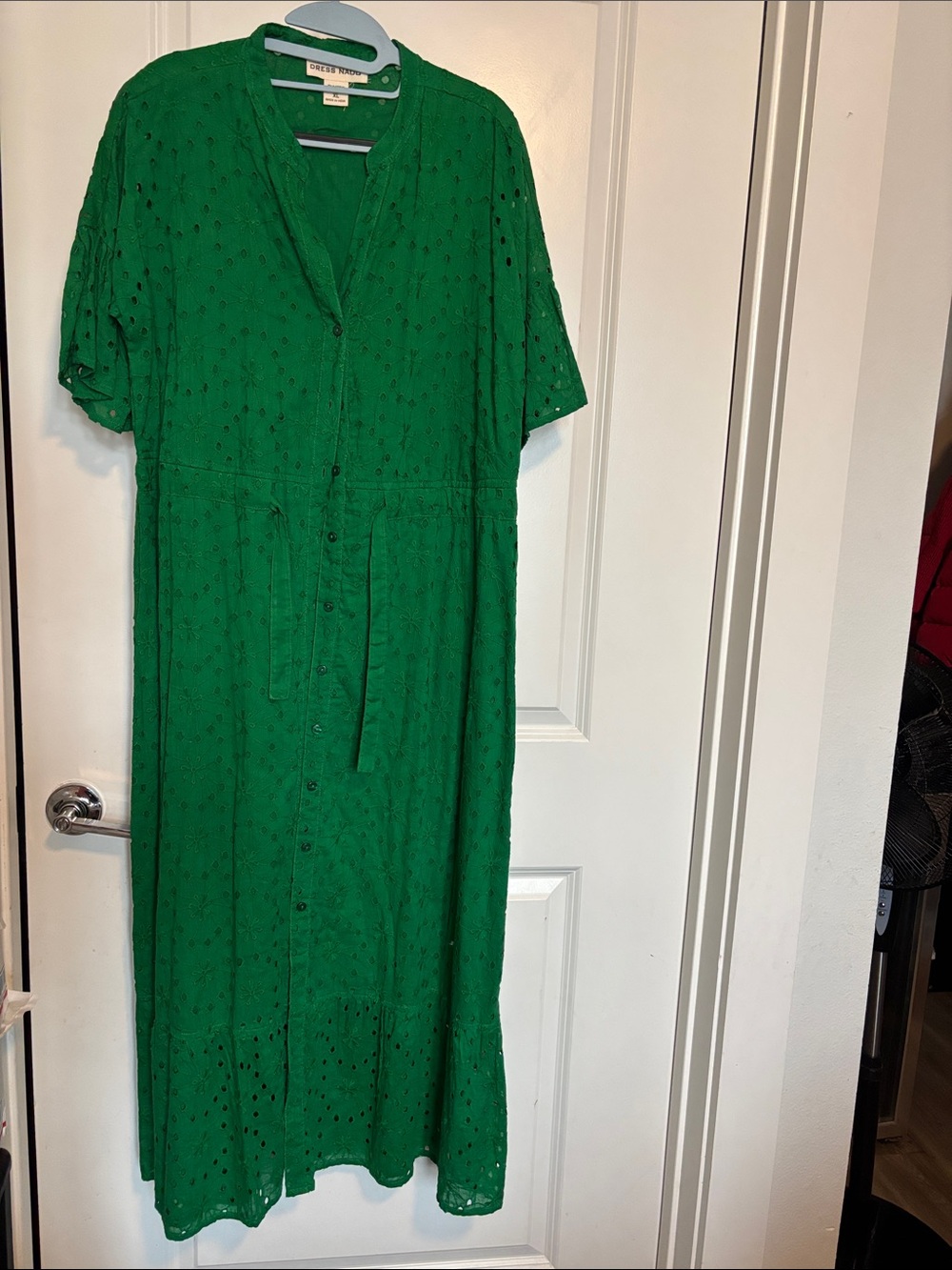Dress Naoo Green Eyelet Button-Front Midi Dress